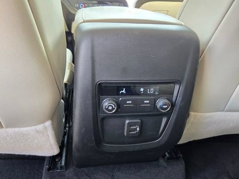 Used 2024 Buick Enclave Essence w/ Sport Touring Edition FWD image 14