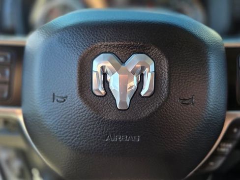 Used 2019 RAM 2500 Laramie AWD/4WD image 25