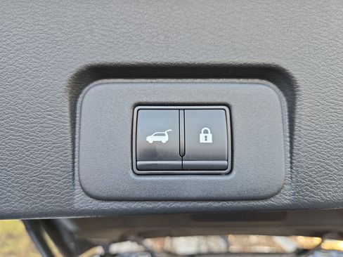 Certified 2023 Nissan Rogue SL image 11