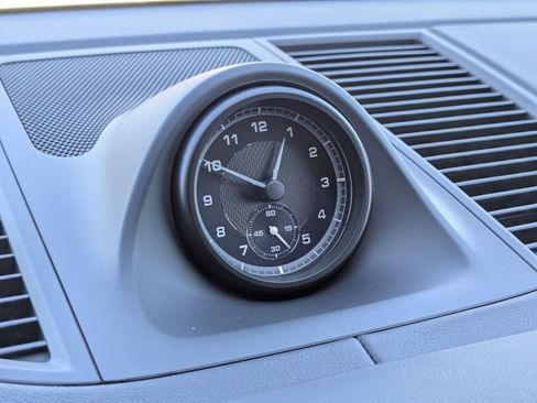 New 2026 Porsche Macan GTS image 21