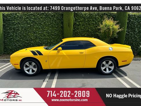 Used 2018 Dodge Challenger SXT image 14