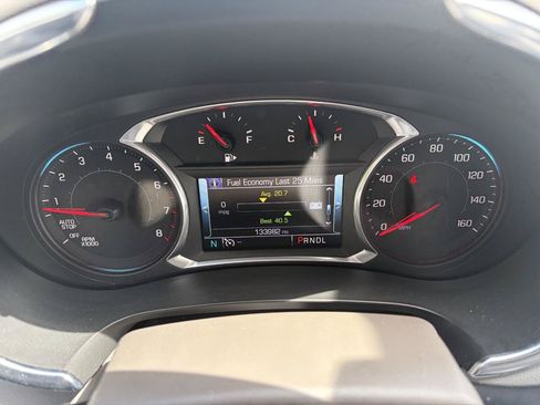 Used 2017 Chevrolet Malibu LT w/ Leather Package FWD image 11