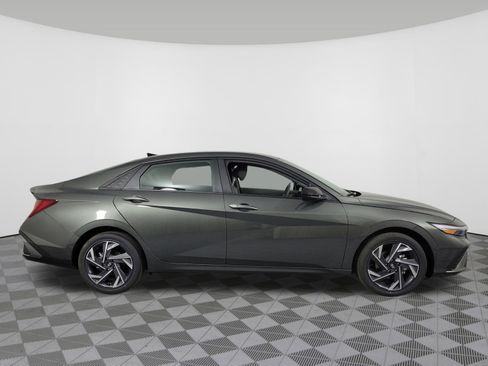 New 2025 Hyundai Elantra SEL w/ Cargo Package image 2