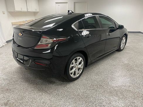 Used 2018 Chevrolet Volt Premier w/ Driver Confidence Package image 5