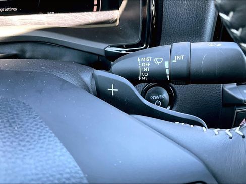 Used 2025 Toyota Camry SE FWD image 35