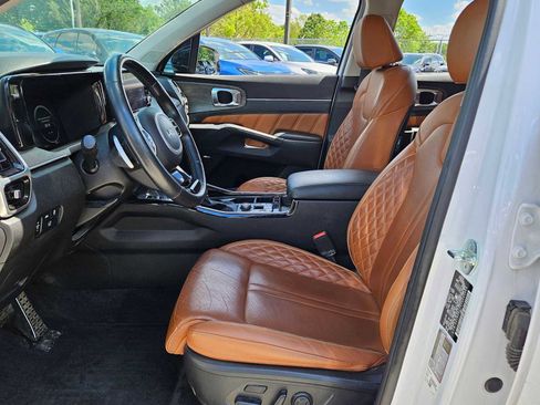 Used 2023 Kia Sorento SX Prestige image 13