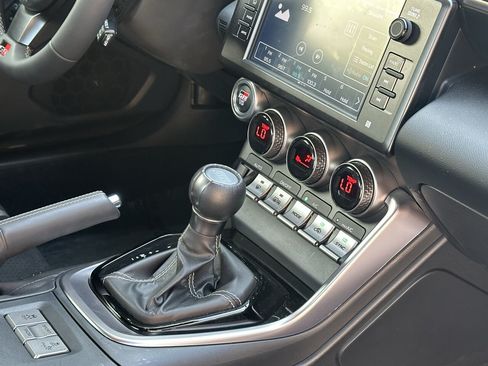 Used 2025 Toyota GR86 Premium w/ Performance Package RWD image 31