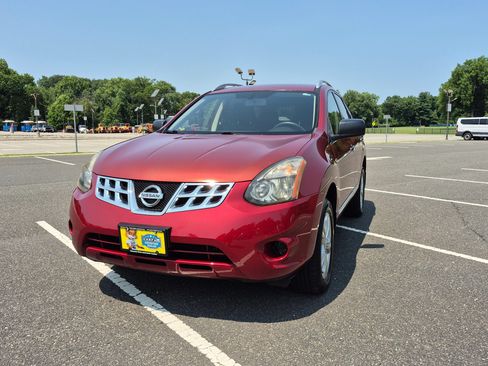 Used 2015 Nissan Rogue S w/ Convenience Package AWD/4WD image 1