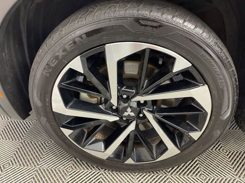 Used 2024 Mitsubishi Outlander SE Black Edition image 35