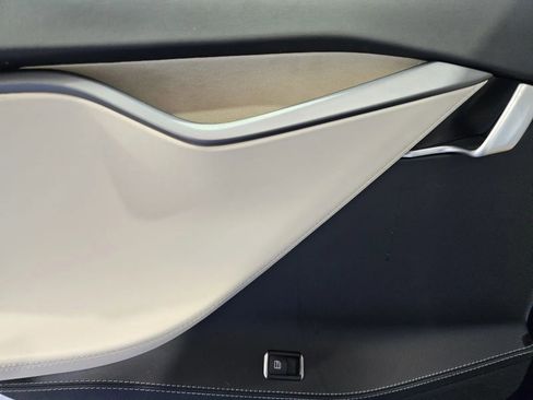 Used 2018 Tesla Model S AWD image 12