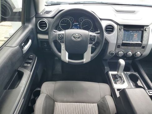 Used 2017 Toyota Tundra SR5 w/ SR5 Upgrade Package AWD/4WD image 29