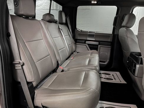 Used 2019 Ford F150 XLT w/ Equipment Group 302A Luxury AWD/4WD image 9