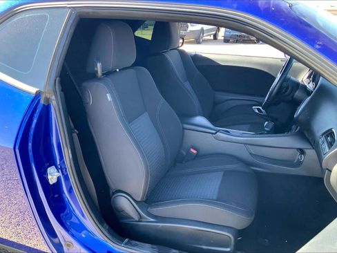 Used 2022 Dodge Challenger SXT w/ Blacktop Package image 8