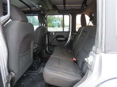 Used 2018 Jeep Wrangler Unlimited Sport S AWD/4WD image 20