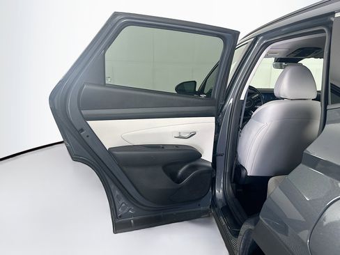 Used 2025 Hyundai Tucson SEL AWD/4WD image 26