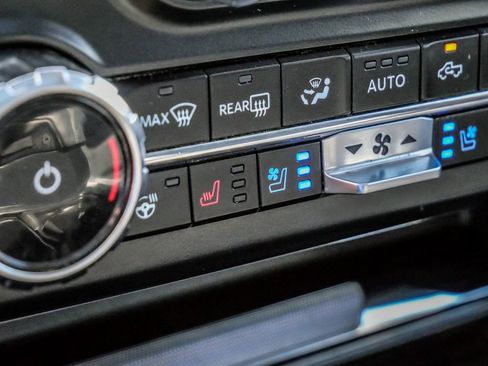 Used 2024 Ford F250 Lariat w/ Lariat Ultimate Package image 33