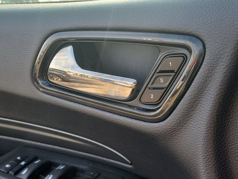 Used 2025 Dodge Durango GT AWD/4WD image 21