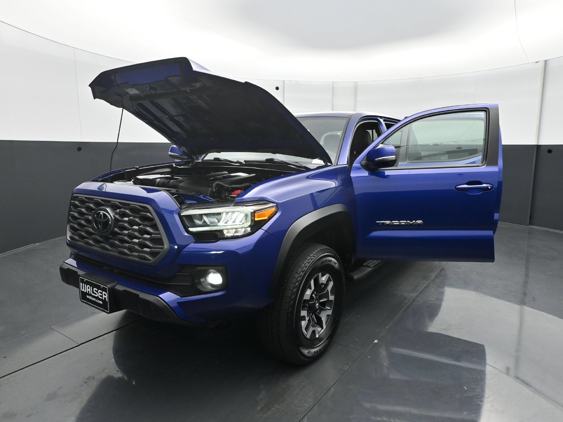 Used 2022 Toyota Tacoma TRD Off-Road w/ TRD Premium Off Road Package AWD/4WD image 29