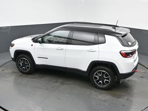 New 2026 Jeep Compass Trailhawk image 40