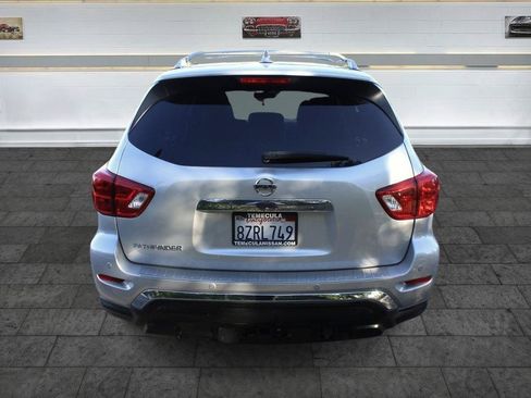 Used 2020 Nissan Pathfinder S FWD image 6