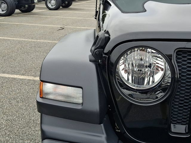 Used 2020 Jeep Wrangler Unlimited Sport AWD/4WD image 9
