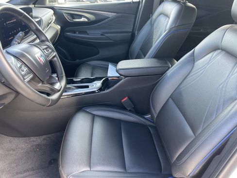 Used 2025 Buick Envista Sport Touring image 23