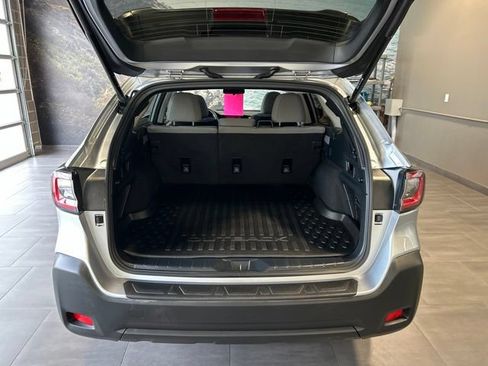 Used 2023 Subaru Outback Premium AWD/4WD image 33