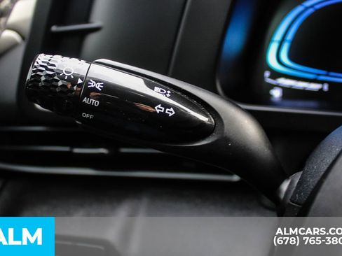 Used 2025 Hyundai Elantra Sport image 28