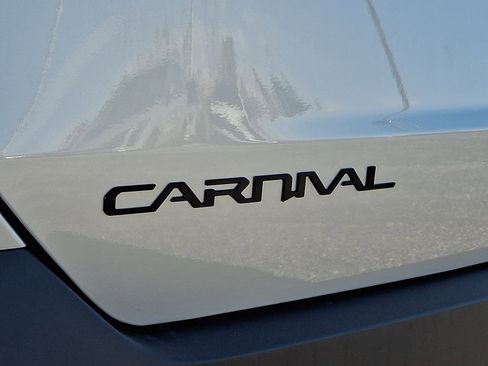 New 2026 Kia Carnival SX Prestige FWD image 24