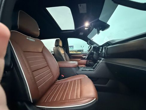 Used 2024 GMC Sierra 3500 Denali Ultimate image 24