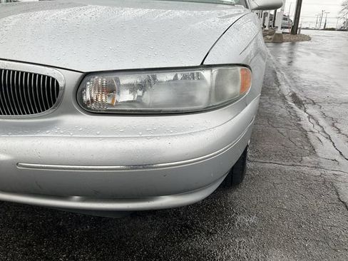 Used 2000 Buick Century Limited w/ Prestige Pkg image 35