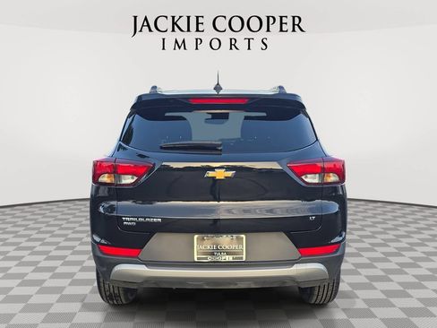 Used 2025 Chevrolet TrailBlazer LT AWD/4WD image 6