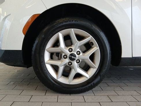 Used 2024 Kia Soul LX w/ Option Group 015 FWD image 5