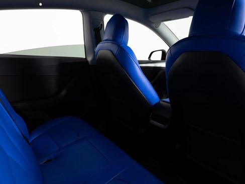 Used 2022 Tesla Model Y Performance AWD/4WD image 21