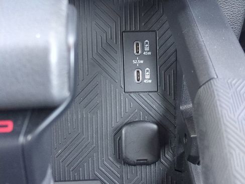 Used 2024 Toyota Tacoma TRD Sport image 31