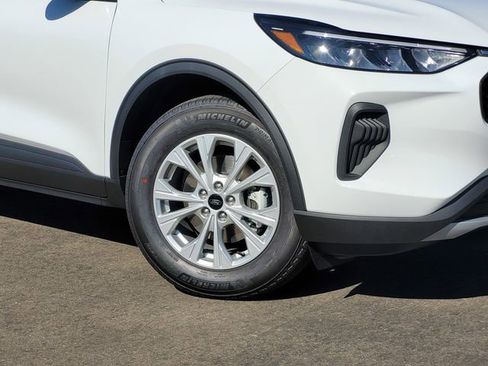 New 2025 Ford Escape Active image 2