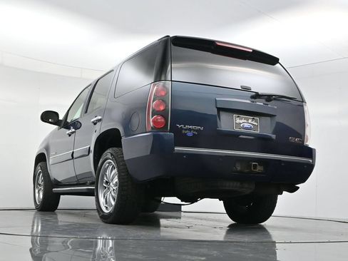 Used 2007 GMC Yukon Denali AWD/4WD image 48