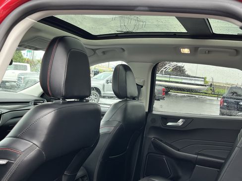 Used 2022 Ford Escape SEL w/ SEL Stealth AWD Package image 12