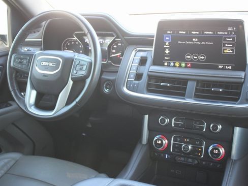 Used 2021 GMC Yukon XL SLT image 10