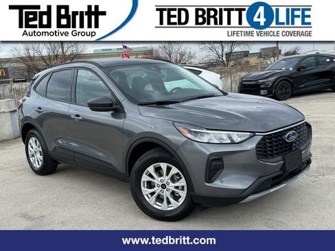 Certified 2025 Ford Escape Active w/ Cold Weather Package image 1