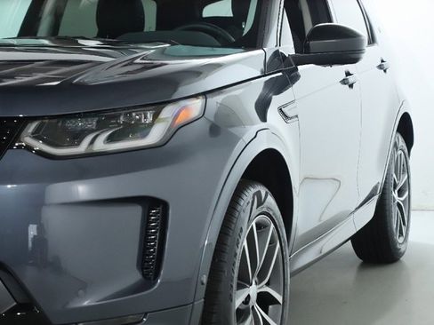 Used 2025 Land Rover Discovery Sport S image 14