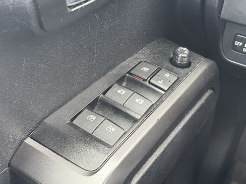 Used 2023 Toyota Tacoma TRD Sport w/ TRD Premium Sport Package AWD/4WD image 26