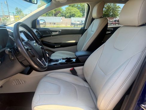 Used 2015 Ford Edge Titanium w/ Technology Package AWD/4WD image 9