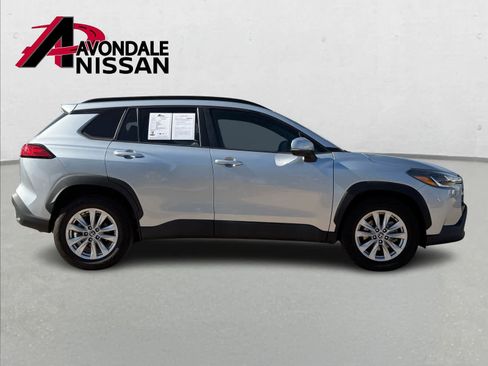 Used 2022 Toyota Corolla Cross LE image 8