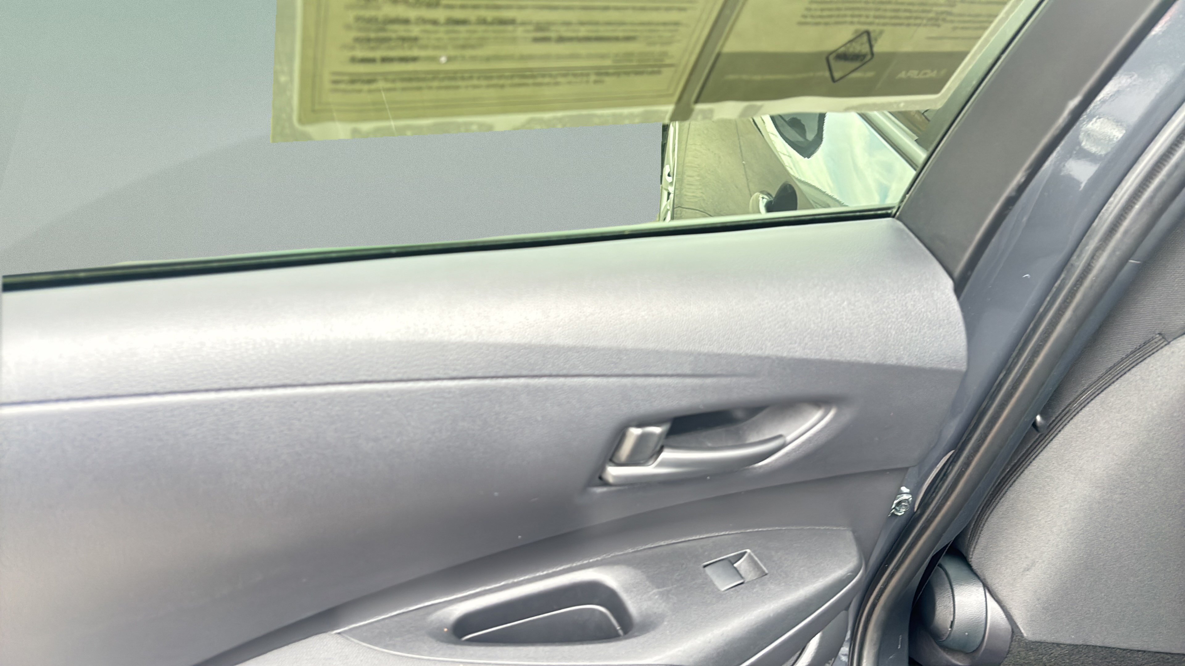 Used 2025 Toyota Corolla LE FWD image 16