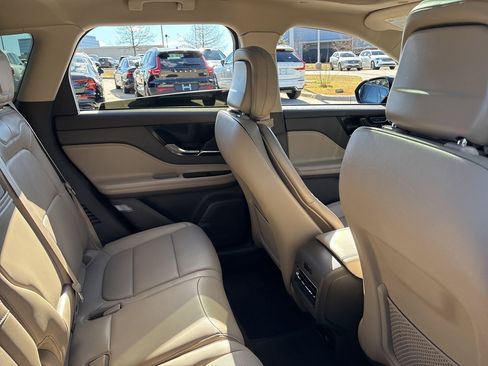 Used 2022 Lincoln Corsair Reserve w/ Equipment Group 201A image 10