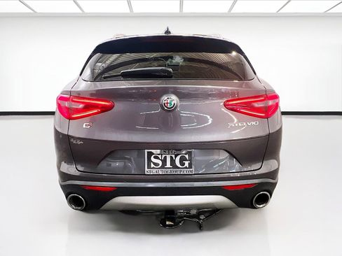 Used 2018 Alfa Romeo Stelvio Ti AWD/4WD image 5