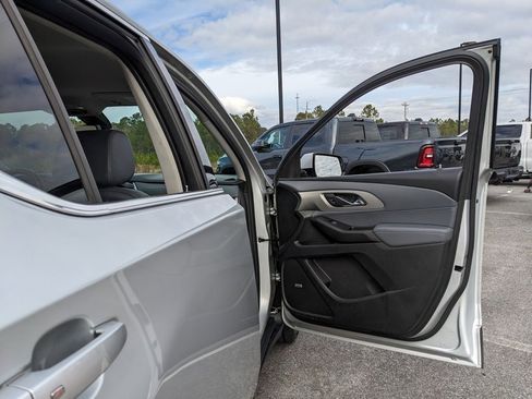 Used 2020 Chevrolet Traverse LT w/ LT Premium Package image 62