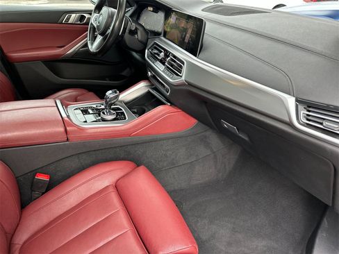 Used 2022 BMW X6 xDrive40i w/ Executive Package image 16