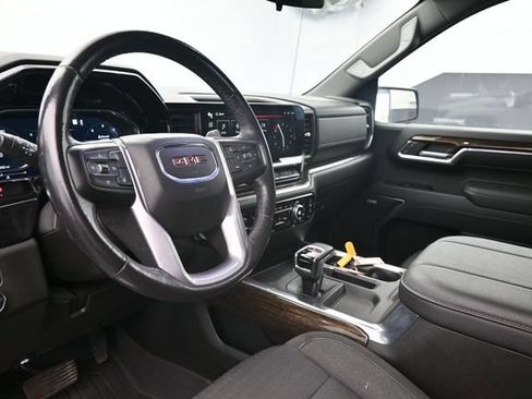 Used 2023 GMC Sierra 1500 Elevation w/ Preferred Package AWD/4WD image 22